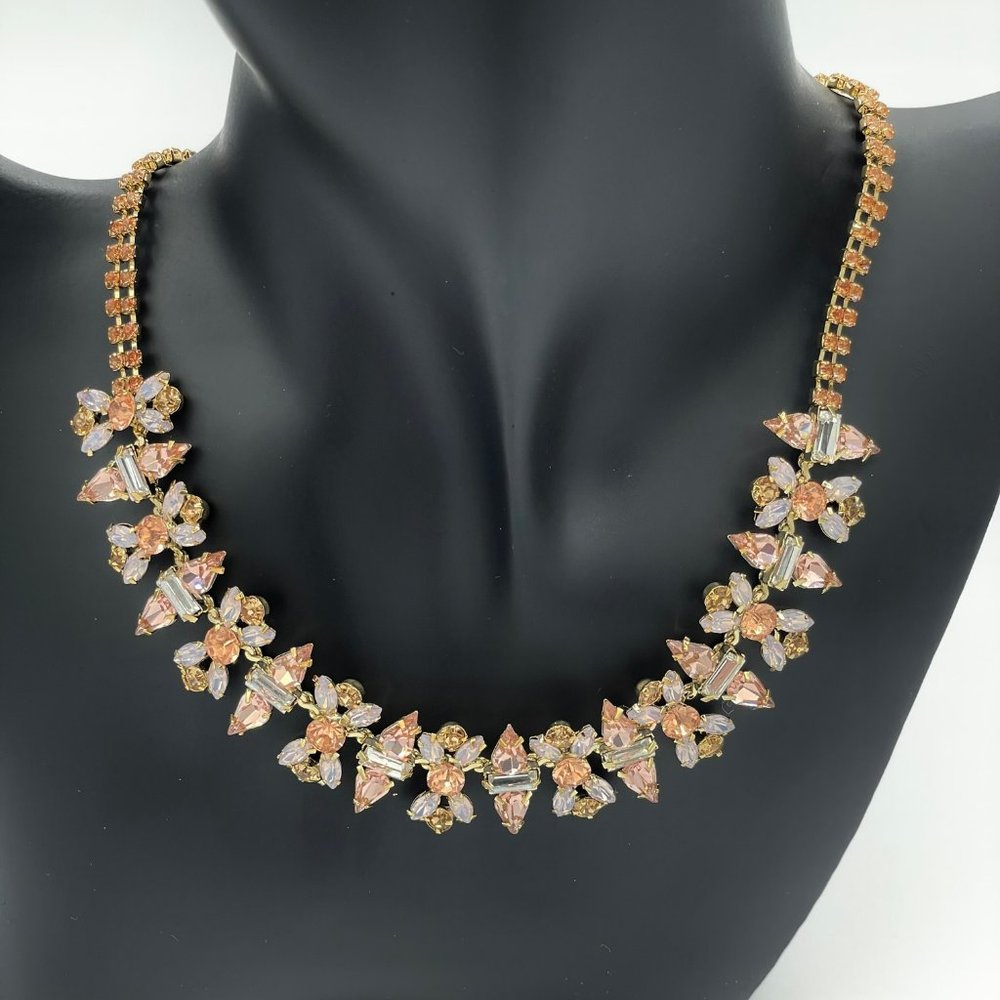Swarovski Crystal Elements on a Gold toned Necklace - Picture 5 of 15